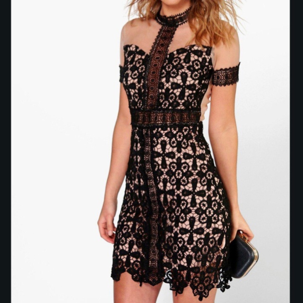 Lucy Wang Beige Crochet Mesh Black Lace Short Sleeves Mini Dress Small